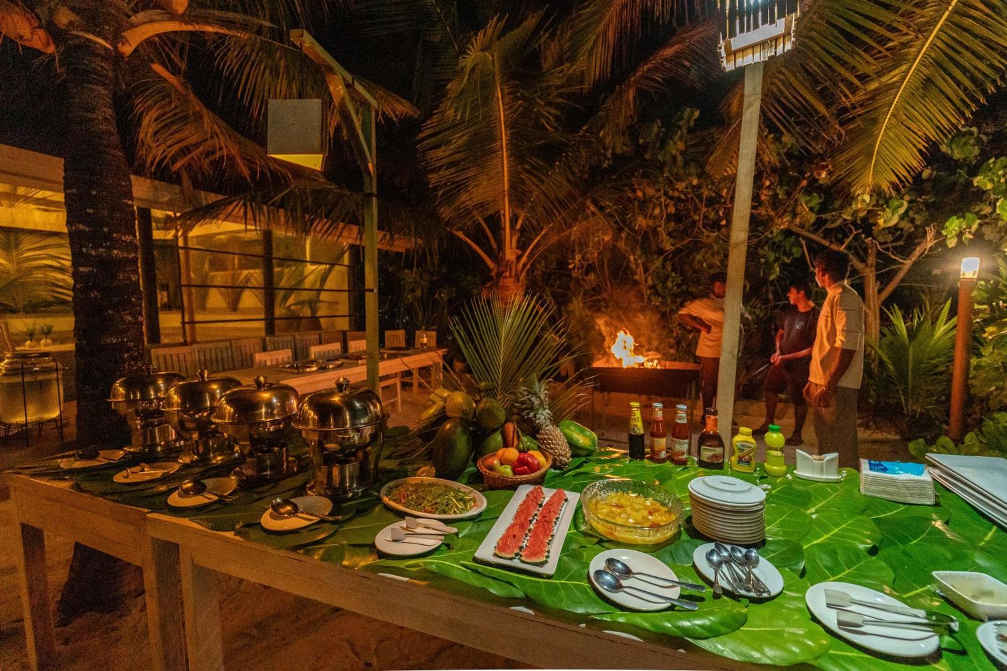 Tropical Tree 호텔 Fehendhoo 외부 사진