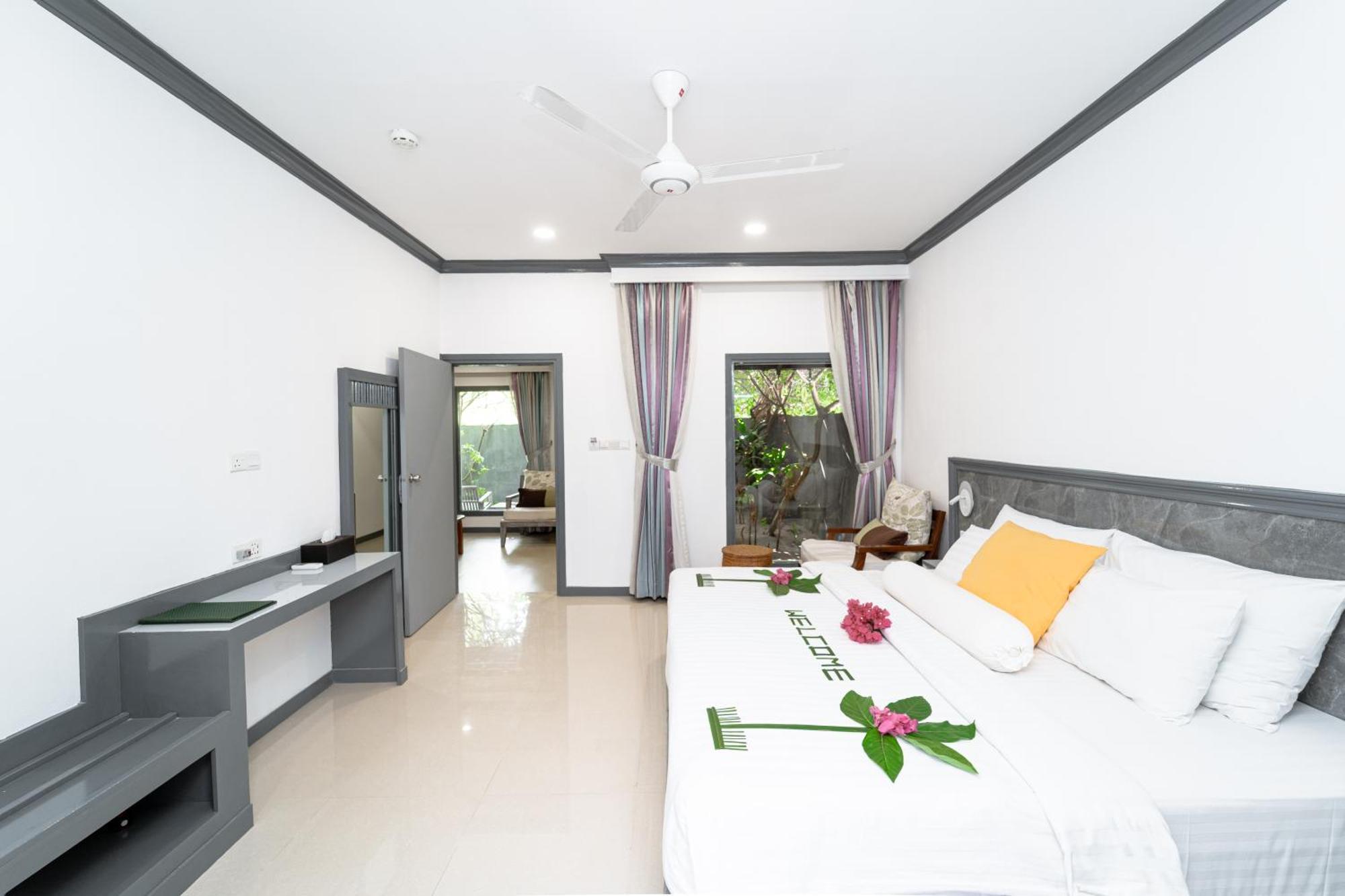 Tropical Tree 호텔 Fehendhoo 외부 사진